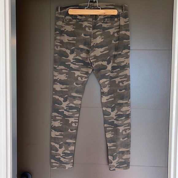 Sanctuary Camo Pants - Picture 3 of 4